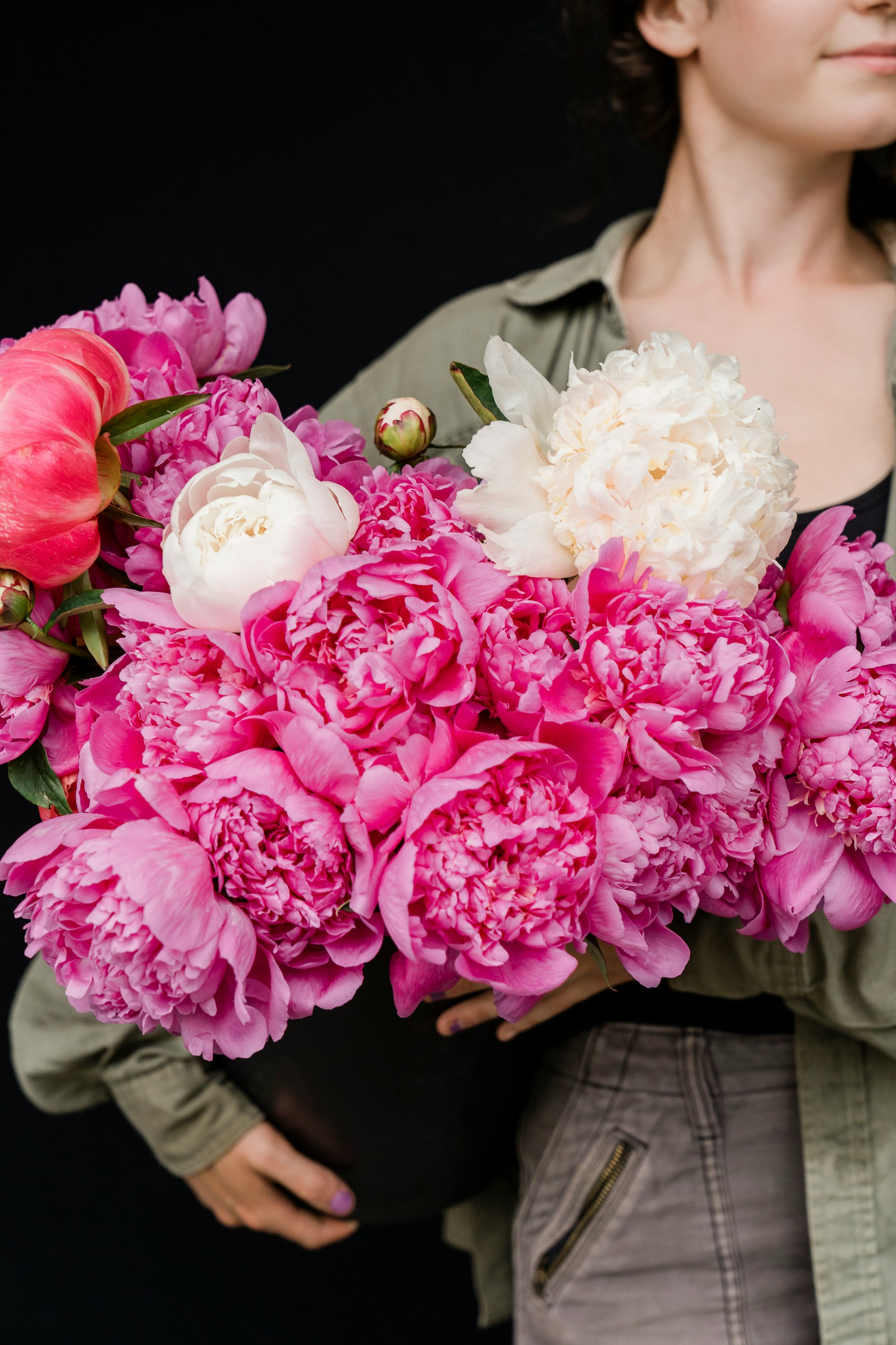 pink and white flower bouquet